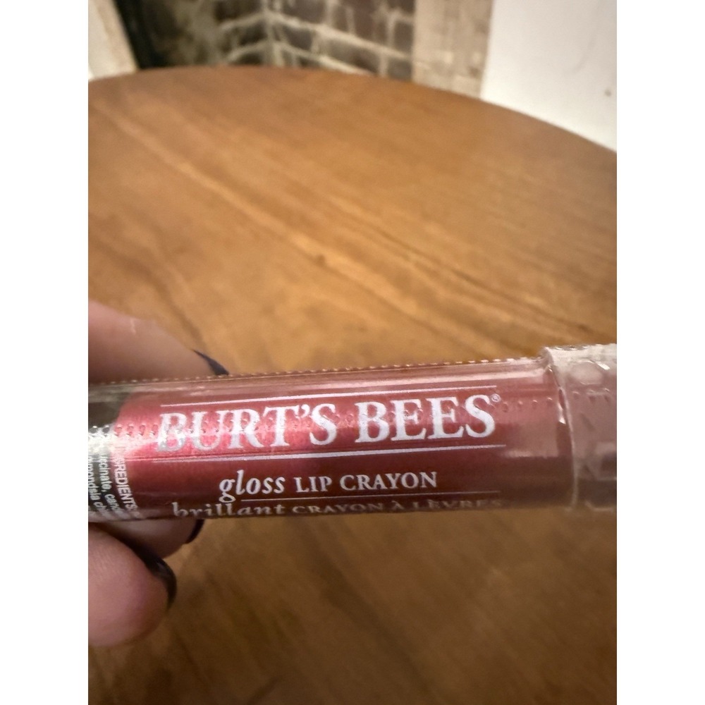 (1) Burt's Bees Lip Crayon Pacific Coast 421 100% Natural Gloss New Sealed - Picture 3 of 8